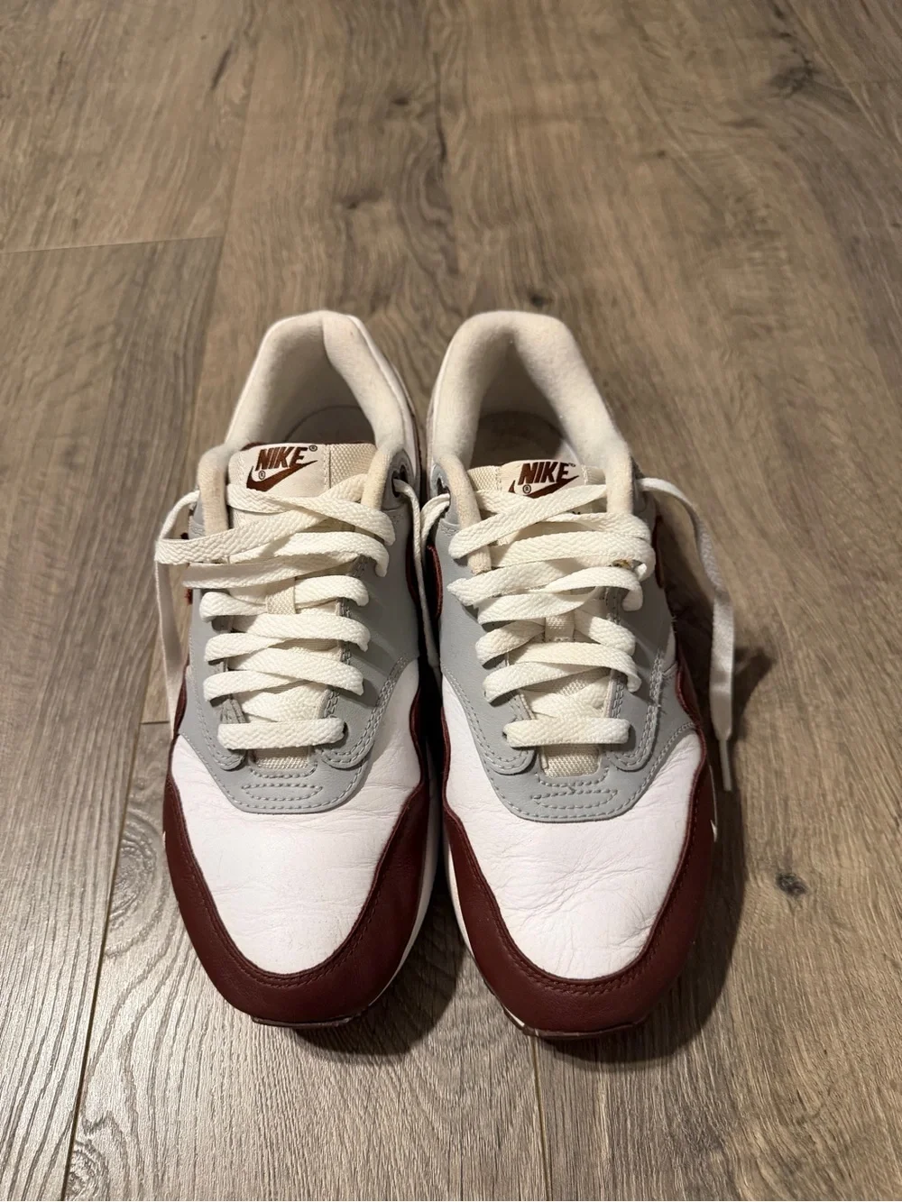 Nike Low-Top Sneakers in White, Gray & Burgundy